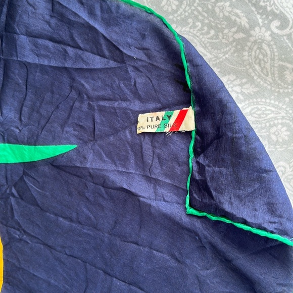 Vintage Christian PARIS Italian Silk Scarf Large square navy blue gold green - Picture 6 of 13